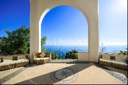 Elegant villa with private bay in Varazze