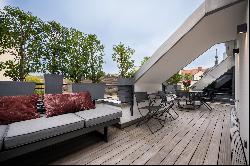 Living in the heart of Munich: modern penthouse in the Glockenbach district