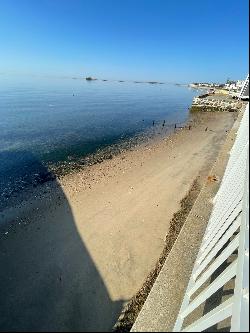 Stunning, Direct Waterfront Access to L.I. Sound