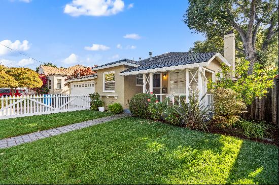 Charming Home Close to Downtown