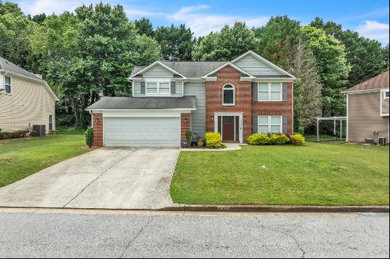 Delightful Two Story Traditional Home in The Meadows