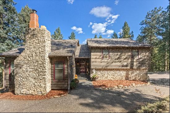 Stunning Mountain Contemporary Home in Evergreen with Breathtaking Views