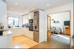 Diamond Court, Amersham, Buckinghamshire, HP7 0BY