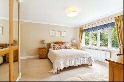 Park Grove, Little Chalfont, Buckinghamshire, HP8 4BG