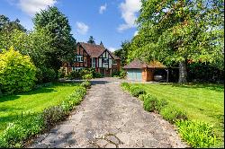 Park Grove, Little Chalfont, Buckinghamshire, HP8 4BG