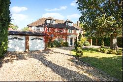 Howards Thicket, Gerrards Cross, Buckinghamshire, SL9 7NU