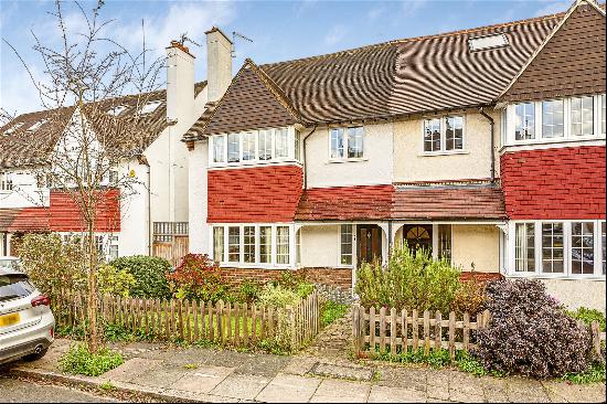 Rothesay Avenue, Richmond, TW10 5EA