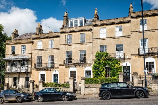 Dunsford Place, Bath, Somerset, BA2 6HF