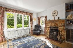 Lower Road, Great Bookham, Leatherhead, Surrey, KT23 4DE