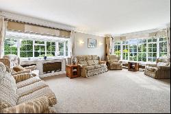 The Warren, Ashtead, Surrey, KT21 2SE