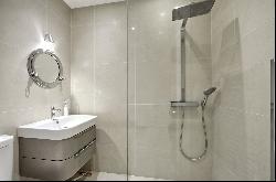 Hammersmith Grove, Hammersmith, London, W6 0NJ