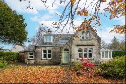 Kirkford House, 2 Cutstraw Road, Stewarton, Kilmarnock, KA3 5HX