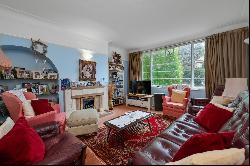 The Woodlands, Esher, Surrey, KT10 8DB