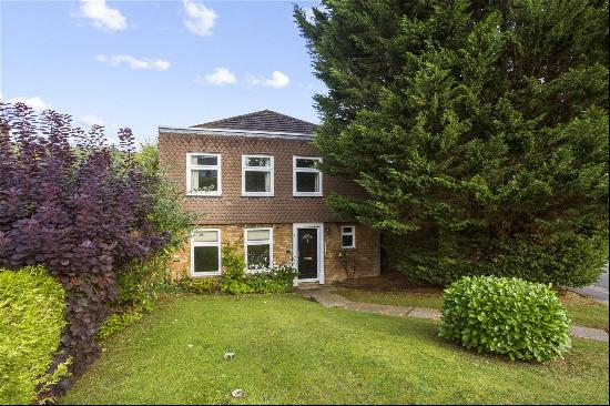 Fleet Close, Hughenden Valley, High Wycombe, HP14 4LL