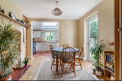 Hewlett Road, Cheltenham, GL52 6AR