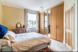 Hewlett Road, Cheltenham, GL52 6AR