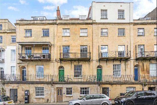 Royal York Crescent, Bristol, Somerset, BS8 4JS