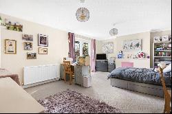 Goddard Drive, Midgham, Reading, Berkshire, RG7 5UW