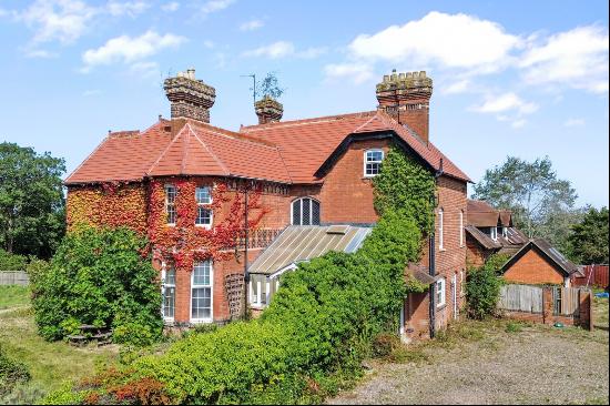 Mythe Road, Tewkesbury, Gloucestershire, GL20 6EB