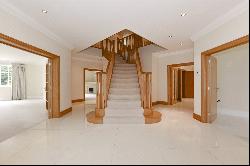 Oaksend Close, Oxshott, Leatherhead, Surrey, KT22 0NX