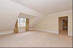 Oaksend Close, Oxshott, Leatherhead, Surrey, KT22 0NX