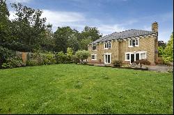 Oaksend Close, Oxshott, Leatherhead, Surrey, KT22 0NX