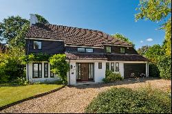 High Garth, Esher, Surrey, KT10 9DN