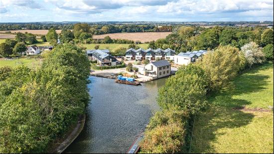 Marsworth Wharf, Marsworth, Tring, Hertfordshire, HP23 4BW