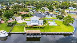 1044 Aquamarine Dr, Gulf Breeze FL 32563