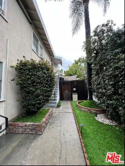 14722 Magnolia Boulevard, Sherman Oaks CA 91403