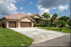 2910 Fairways Dr, Homestead FL 33035