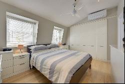 Richardsons Mews, London, W1T 6BS