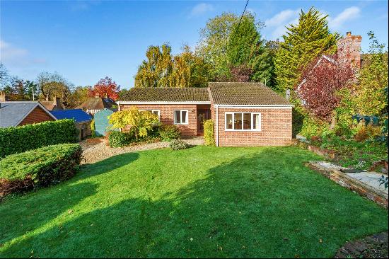 Woolhampton, Reading, Berkshire, RG7 5RT