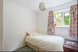 Woolhampton, Reading, Berkshire, RG7 5RT