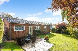 Woolhampton, Reading, Berkshire, RG7 5RT