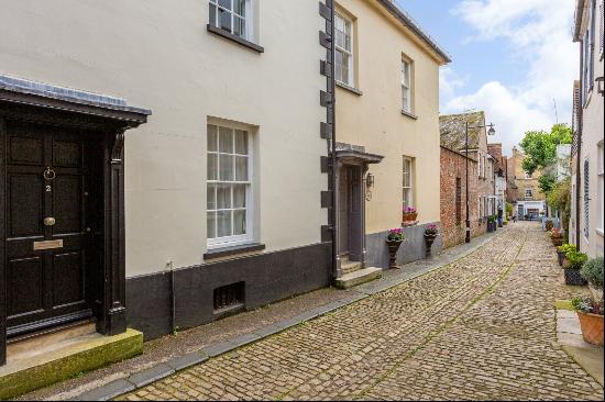 Lombard Street, Petworth, West Sussex, GU28 0AG