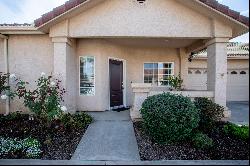 2421 Capitol Court, Tulare CA 93274