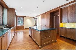 209 E Lake Shore Drive #15W, Chicago IL 60611