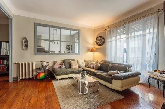 BAYONNE, LES AReNES, 110 sqm APARTMENT