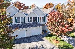 33 Kimball Way, Newmarket NH 03857