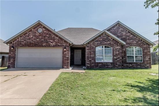 801 SW Summitchase Road, Bentonville AR 72712