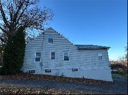 3323 Leechburg Road, Lower Burrell PA 15068