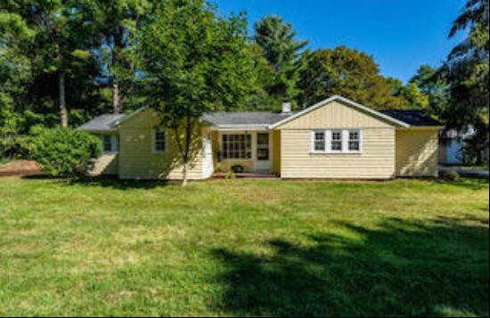 4 Windward Way, Falmouth MA 02540