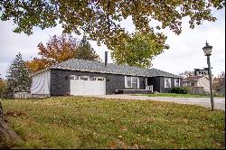 899 Lynkaylee Drive, Waterloo IA 50701