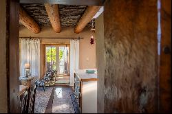 43 Vista Linda Rd, Ranchos De Taos NM 87557