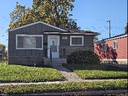 1644 E Woodruff Avenue, Hazel Park MI 48030