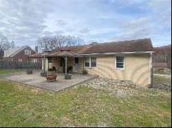 2432 Skidmore Rd, Hempfield Twp - Wml PA 15601