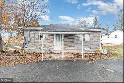 18 Windy Hill Road, Shermans Dale PA 17090