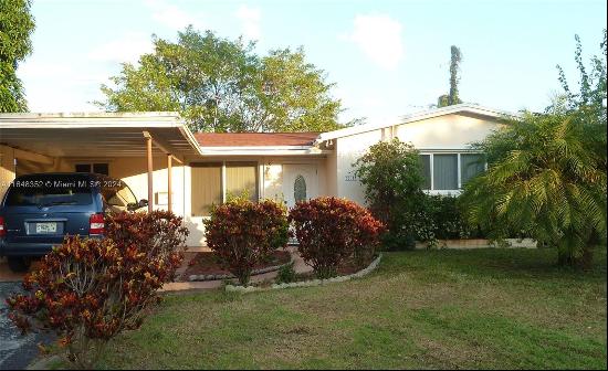 201 SW 63rd Ter, Pembroke Pines FL 33023