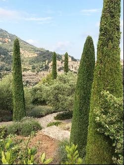 Nice rustic finca with pool and guest apartment for sale in Vall, Valldemossa 07170